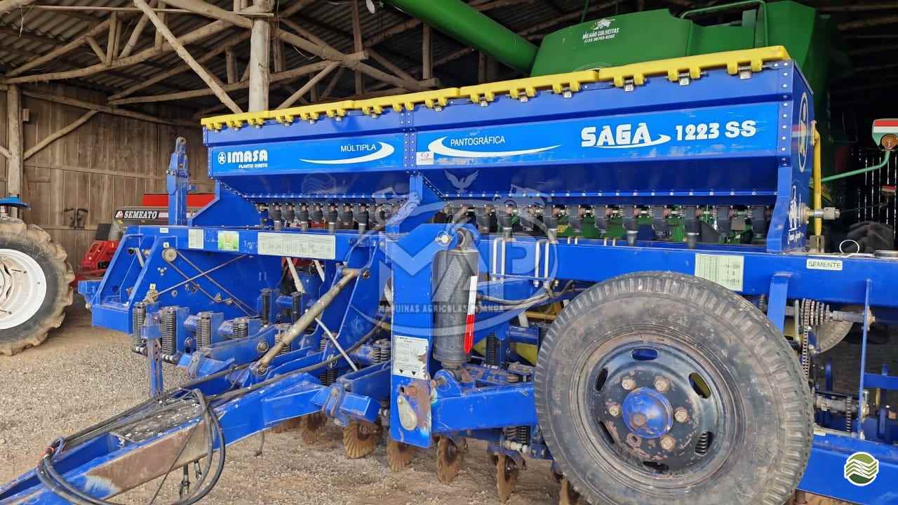 SAGA 1223 de Máquinas Agrícolas Pitanga